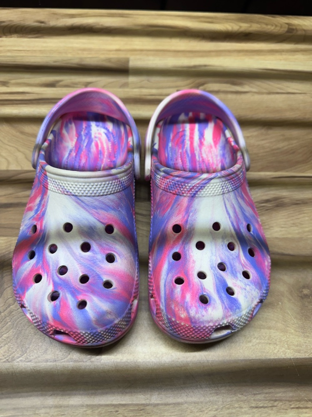 Girls Marble glow in the dark crocs